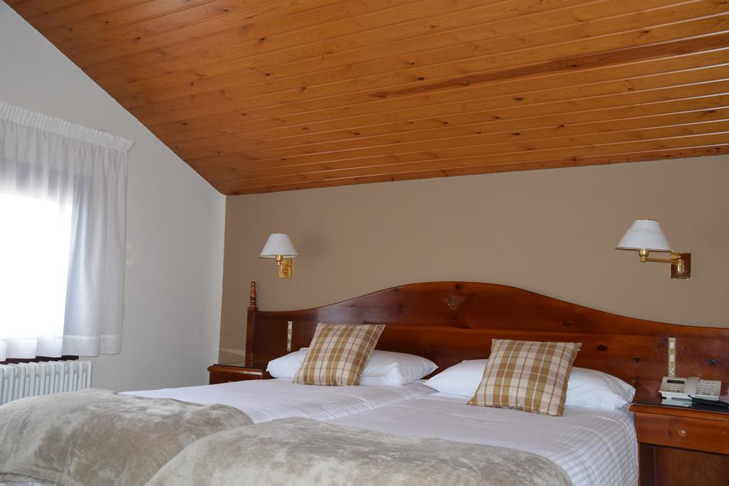 Hotel Roca Alp Exterior foto